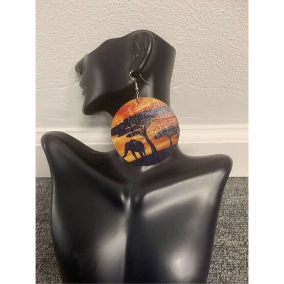 African Dessert Graphic Earrings - Picture 1 of 3